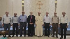 جمعية ألقوش الثقافية تزور الخورأسقف د. غزوان شهارا للتهنئة وتبحث سبل توثيق تاريخ البلدة العريقة